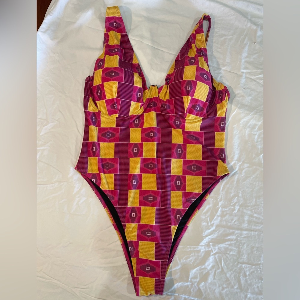 Colorful Geometric One-Piece Swimsuit with gold clasp